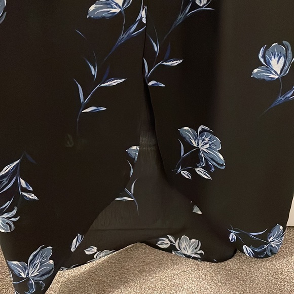 Long Blue and Black Floral print dress - Picture 4 of 4